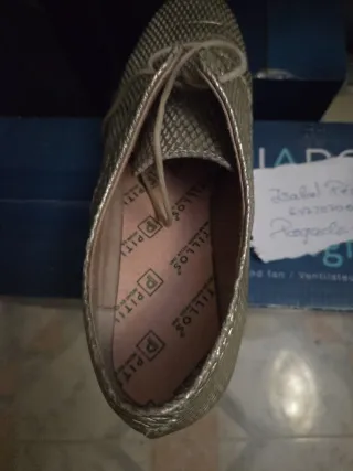 Zapatos Pitillos Dorados/Plateados Talla 40