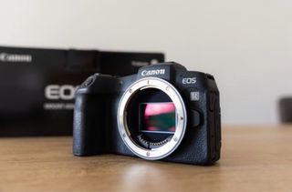 Canon EOS RP + RF 35mm f1.8 + Filtro + Baterías