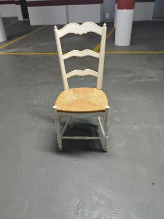 Sofá de 3 plazas gris cherlon De regalo 4 sillas