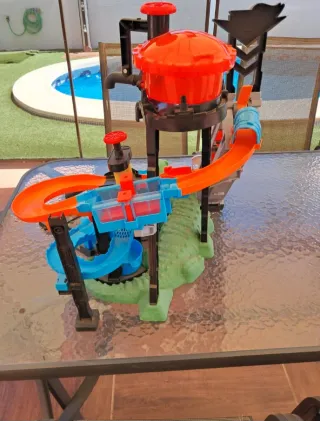 Hot Wheels Cocodrilo Destructor