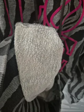 Sudadera Cebra Gris con Logo Rosa