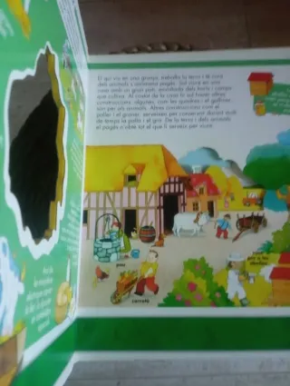 Libro infantil La vida a la granja (Catalán)