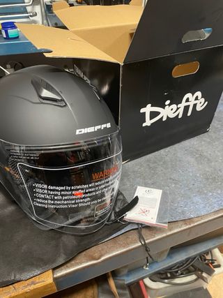Casco nuevo de moto Dieffe negro