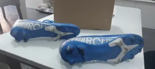 Botas de fútbol con tacos