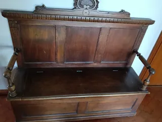 Banco antiguo de madera