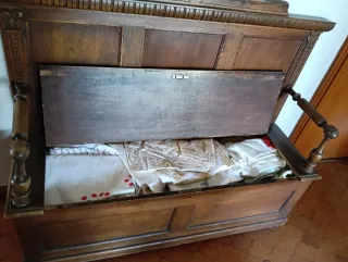 Banco antiguo de madera