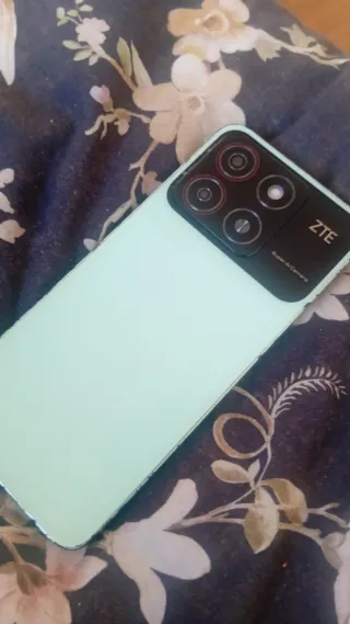 Celular ZTE Negro