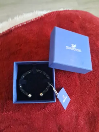 Pulsera Swarovski Stardust Negra y Plateada