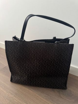 Bolso shopper Guess negro y gris