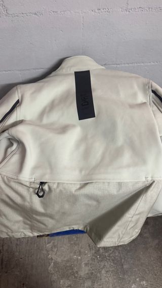 Chaqueta Revit Surface