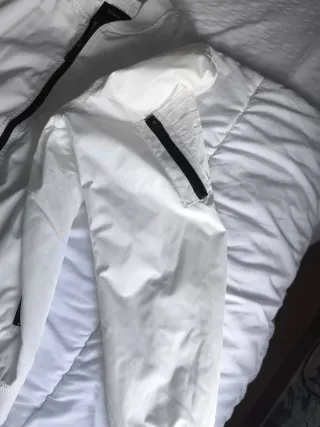 Cazadora Bomber Blanca Bershka