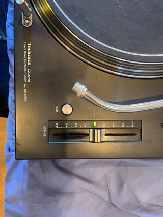 Technics SL-1210 MK5