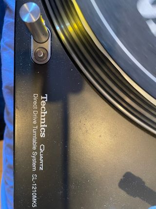 Technics SL-1210 MK5