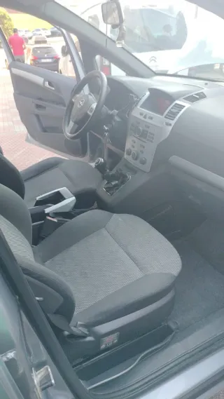 opel safira 2010