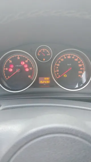 opel safira 2010