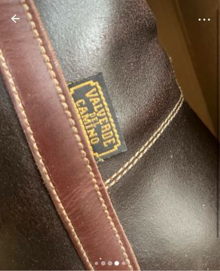 Botas camperas de cuero marrón