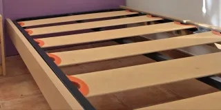 Habitación juvenil morada