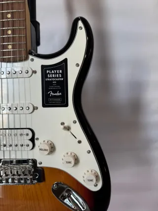 Fender Player Stratocaster HSS Sunburst