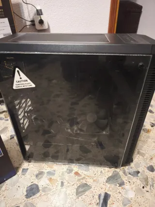 Caja Nox Hummer TGM + Refrigeración Enermax