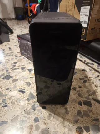 Caja Nox Hummer TGM + Refrigeración Enermax