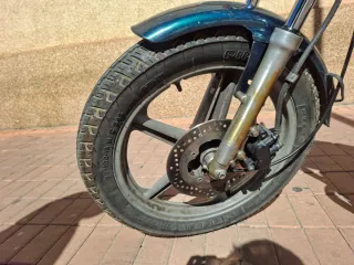 Honda CB250 Verde - Moto Naked