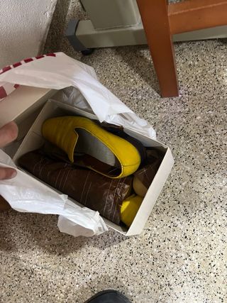 Gorro Moro, Manta y Zapatos Amarillos