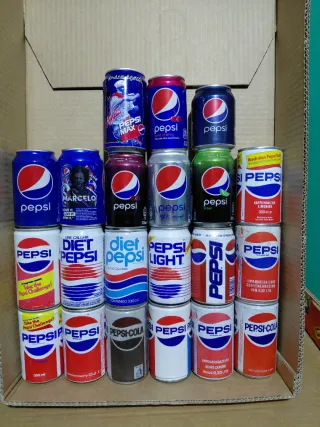 Lattine di birra vuote da collezione