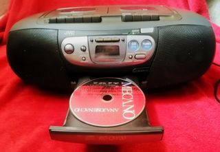 RADIO CD CASETTE PORTÁTIL JVC RC-QW20