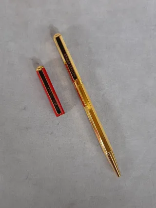 Bolígrafo mini HOTELES ERCILA dorado. Leer