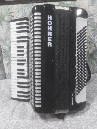 Fisarmonica HOHNER 120 bassi