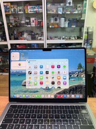 MacBook Air M2 2022 8GB RAM 256GB SSD