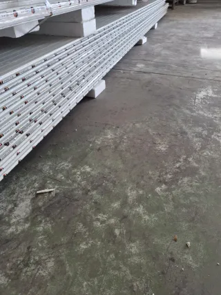 Paneles sándwich aislantes