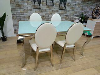 Conjunto Mesa + 4 Sillas Estilo Vanguardia