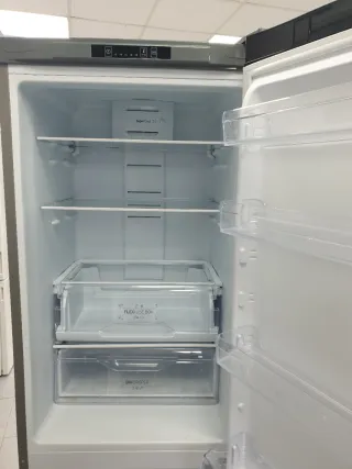 Nevera Indesit 1.90m x 60cm