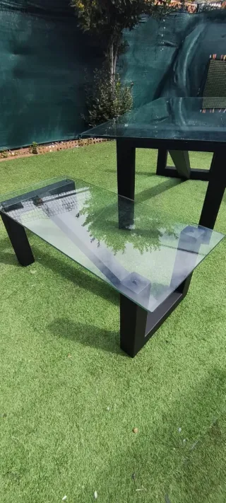 Mesas de forja y cristal como nuevas