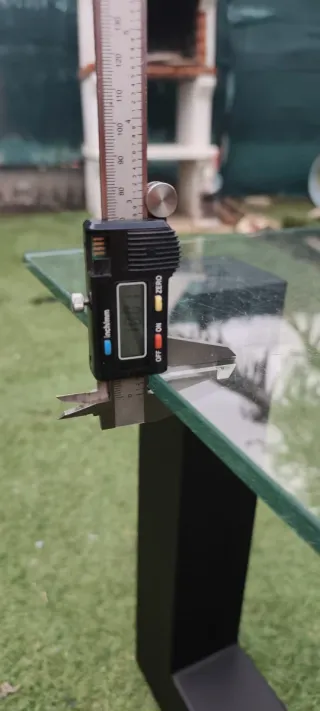 Mesas de forja y cristal como nuevas