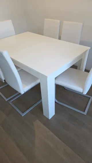 Mesa y 6 Sillas Comedor Blancas