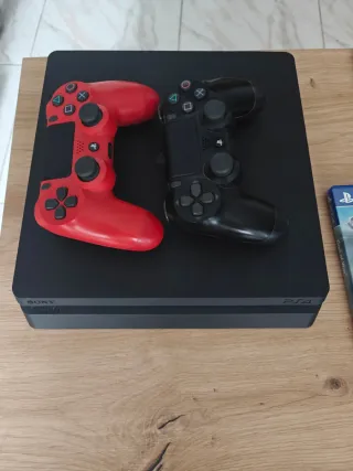 Consola PS4 Slim 1TB + 2 Mandos + Juegos
