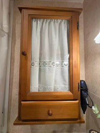 Mueble baño madera y piedra