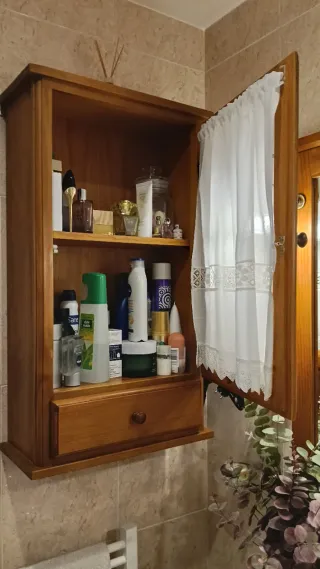 Mueble baño madera y piedra