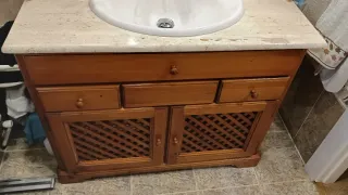 Mueble baño madera y piedra