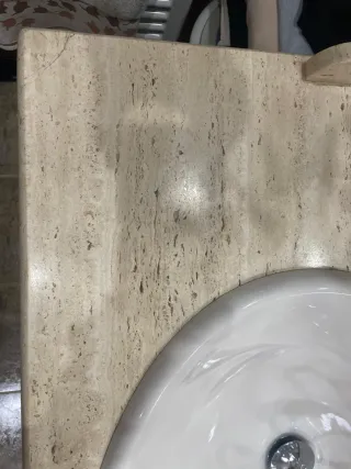 Mueble baño madera y piedra