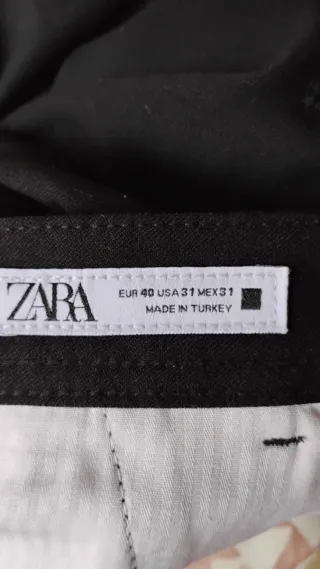 Pantalón negro Zara