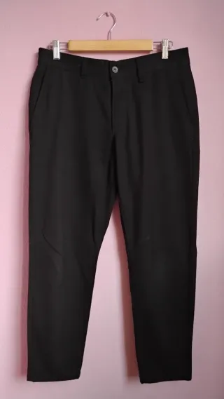 Pantalón negro Zara