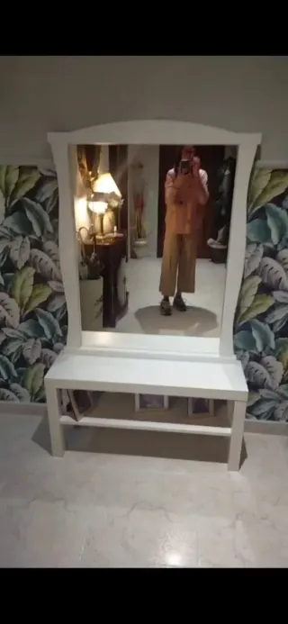 Espejo de madera blanco