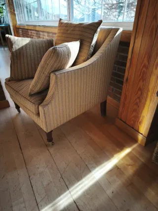 Sillón butaca tela beige y marrón
