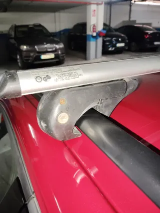 Barras portaequipajes techo coche