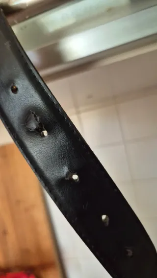 Cintura nera fibbia oro con inserto