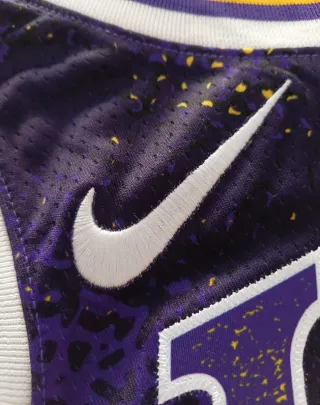 Camiseta Nike NBA Lakers James - Edición limitada