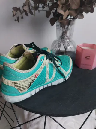 Zapatillas Reebok Mujer Beige y Turquesa